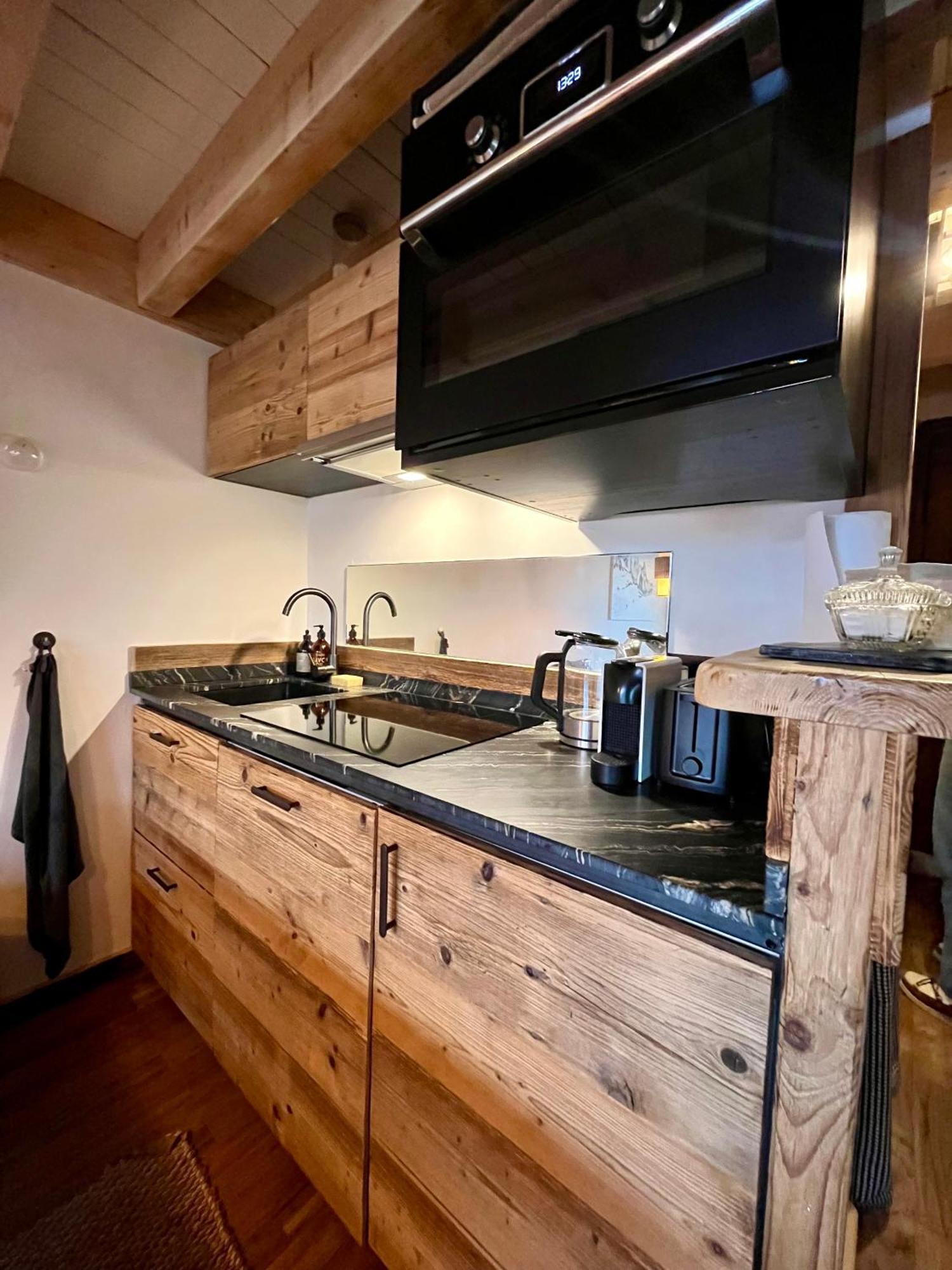 Appartement Ensoleille Aux Tines, Vue Massif 샤모니 외부 사진