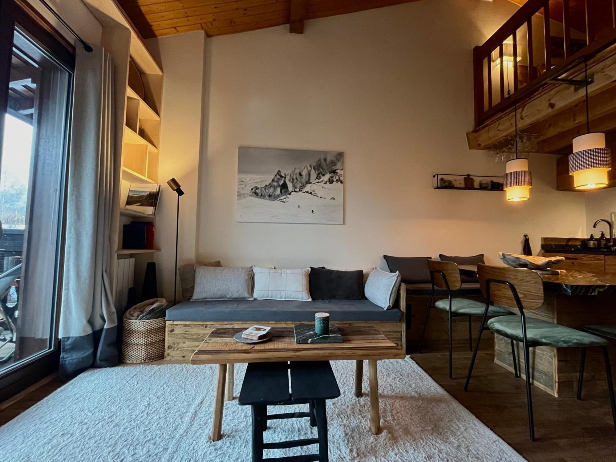 Appartement Ensoleille Aux Tines, Vue Massif 샤모니 외부 사진